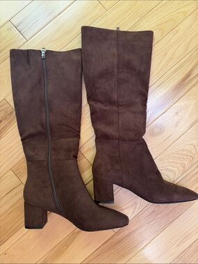Classic Brown Suede Mid-Calf Block Heel Boots